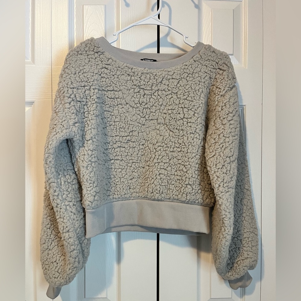 Express - Puff sleeve crop sherpa